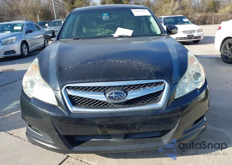 2010 Subaru Legacy 2.5I Limited z USA, uszkodzony, nr VIN 4S3BMCK6XA3243461